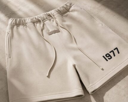 Essentials 1977 Flocking Letter Shorts Apricot for Men & Women